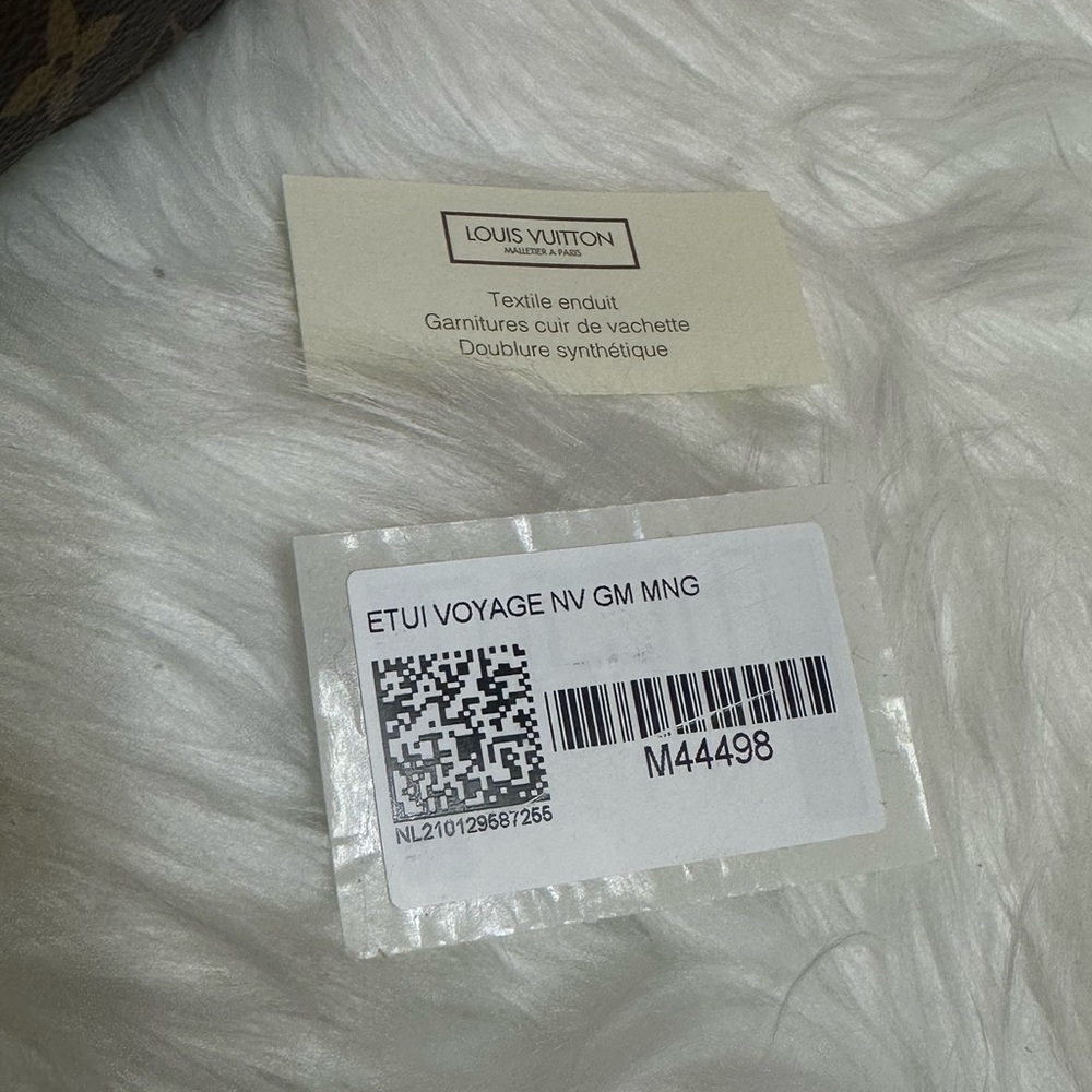 Louis Vuitton  Monogram Pouch✨ - Picture 9 of 11